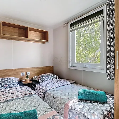 Apartment Mobil-home Vi 12 A - La Carabasse - Siblu Avec Piscine Payante Vias
