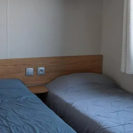 Mobil-home Vi 12 A - La Carabasse - Siblu Avec Piscine Apartment